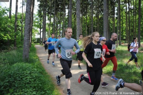 Jarního běhu Kunratickým lesem se zúčastnilo 80 profesionálních i dobrovolných ha­sičů